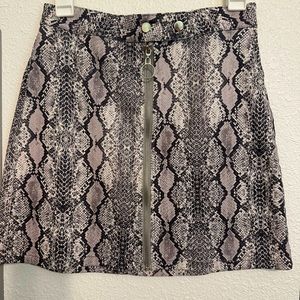 Cute Snake Skin Pattern Skirt!
